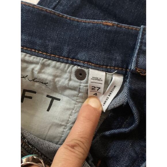 Dark Wash Modern Skinny Jeans by LOFT - Size 27 / 4 - Picture 8 of 8